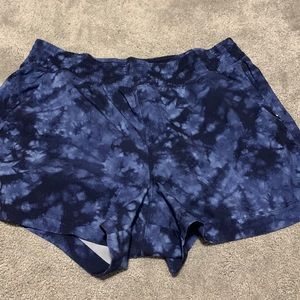 Old Navy active shorts size M
